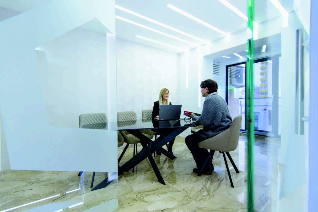 Birou design modern Penta Media