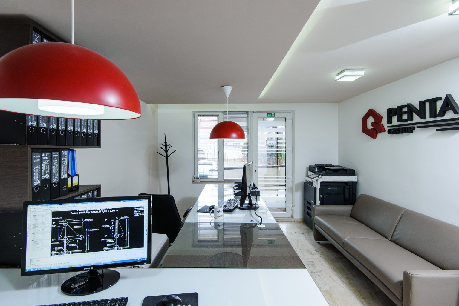 Birou design modern Penta Media