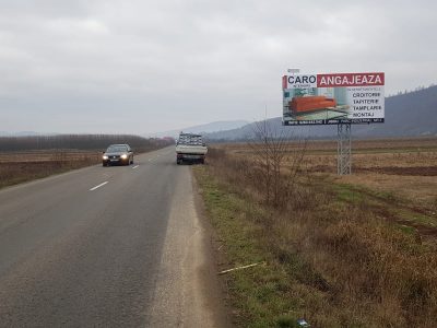 Panou publicitar unisign amplasat la intrarea în oraș