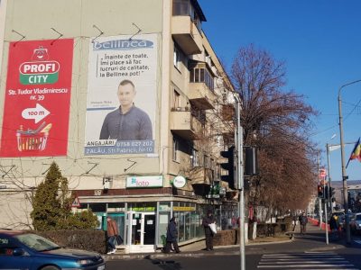 Mesh amplasat pe clădire